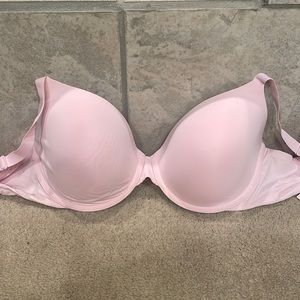 Victoria’s Secret 34 DD bra in pink